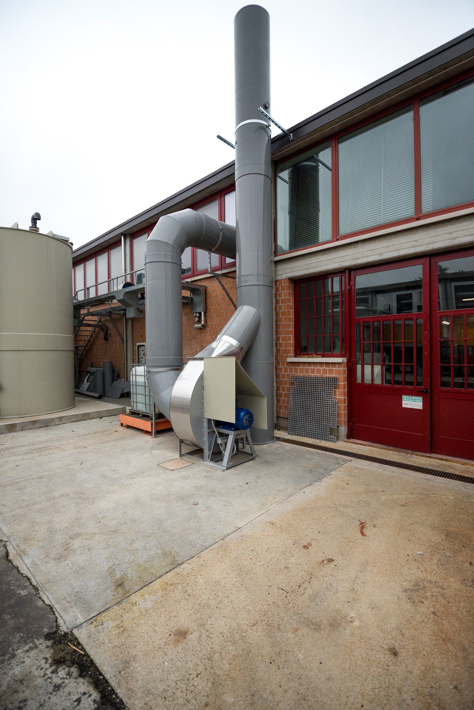 Fuori dalla fabbrica