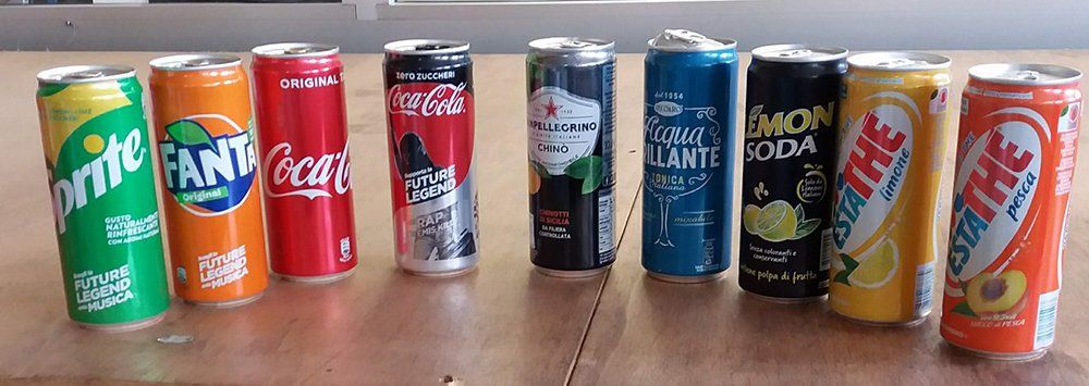 lattine di bevande analcoliche