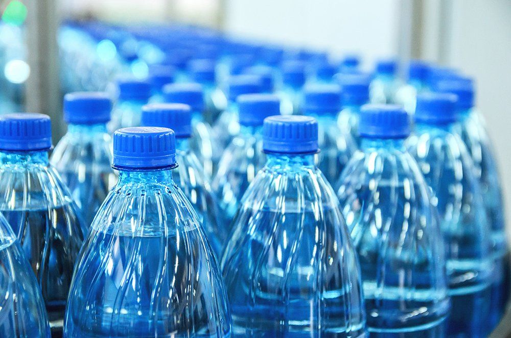 bottiglie d'acqua in plastica