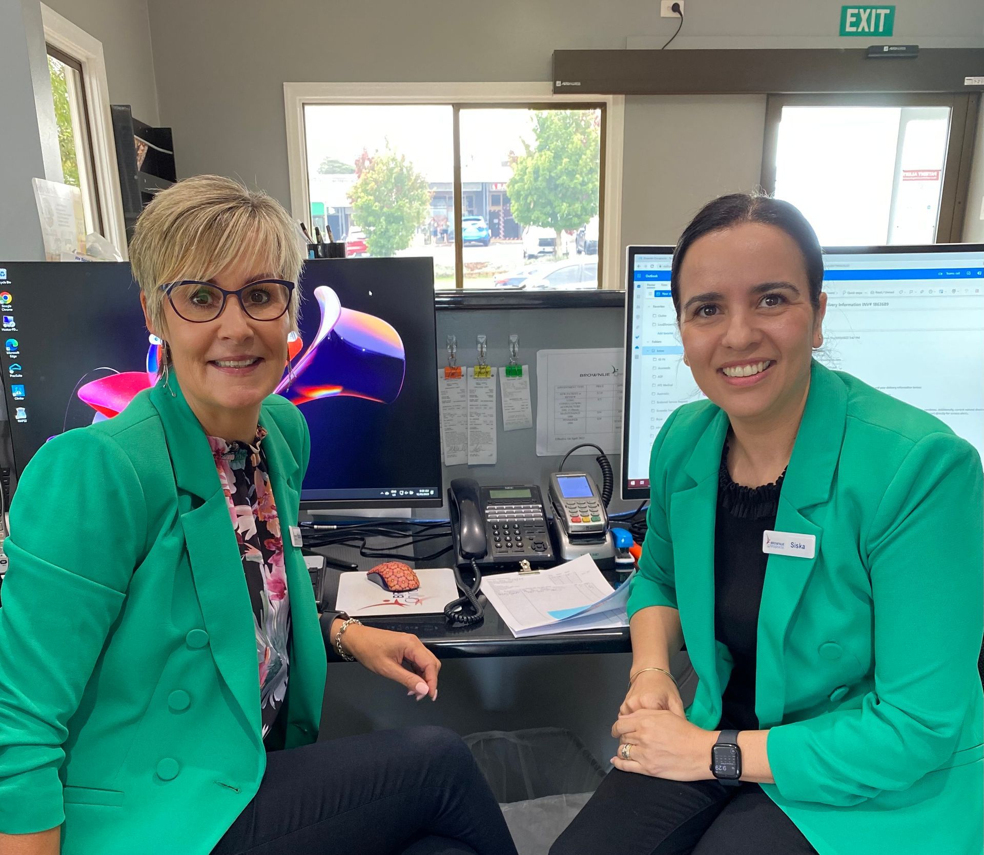 Two Women On Green | Toowoomba & Roma, QLD | Brownlie Chiropractic