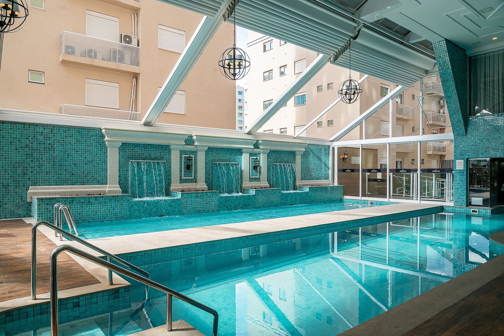 Piscina Hotel Sofistic