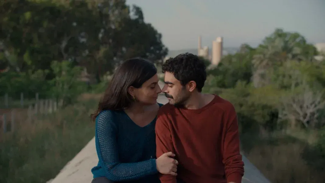 Um Triste e Belo Mundo: Drama Libanês sobre Amor e Sobrevivência nos Cinemas