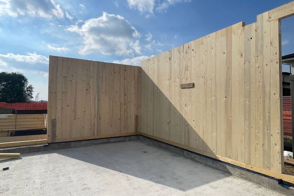 costruzione di una casa prefabbricata a Novara