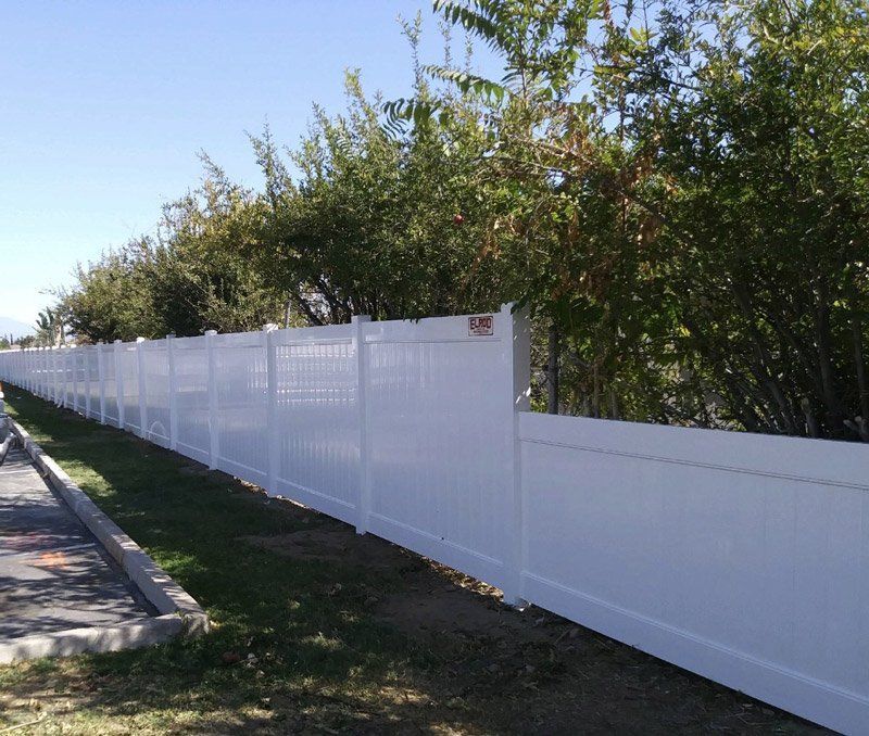 Vinyl Fences Riverside, CA Elrod Fence Company