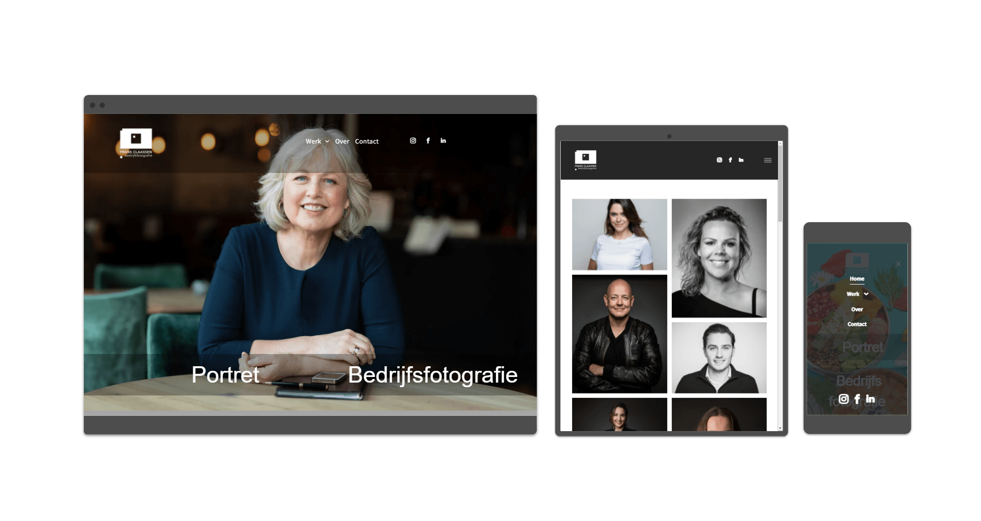 Een vrouw zit aan een tafel naast een tablet en een mobiele telefoon.