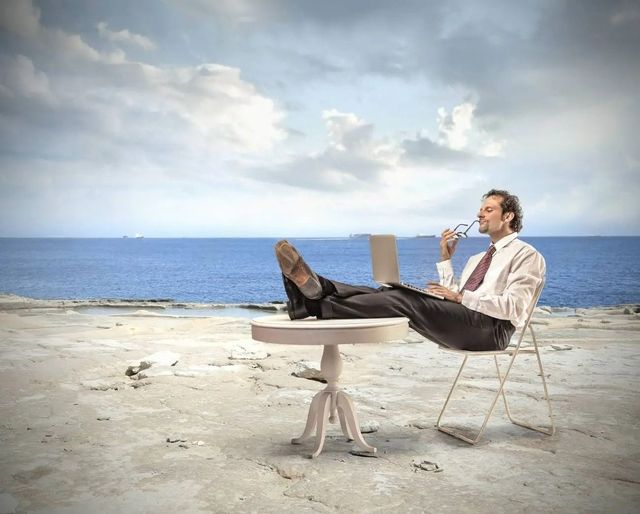 https://lirp.cdn-website.com/7744fd97/dms3rep/multi/opt/36234374-businessman-working-at-transformed-640w.jpeg