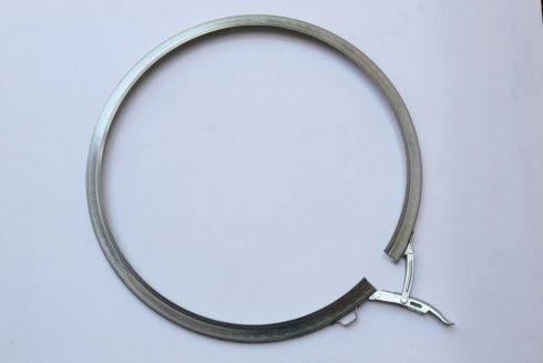 stringitubo in metallo