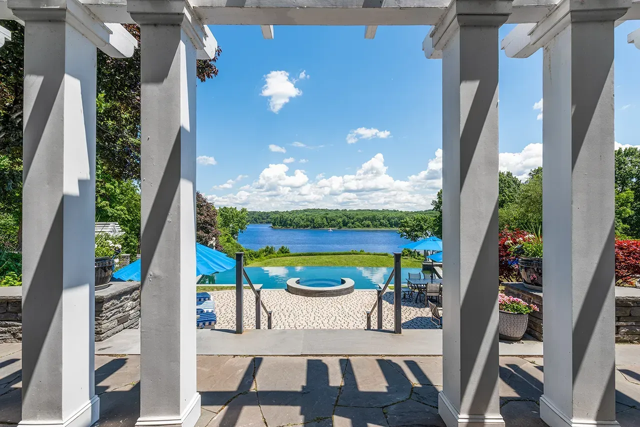Hudson River House 11