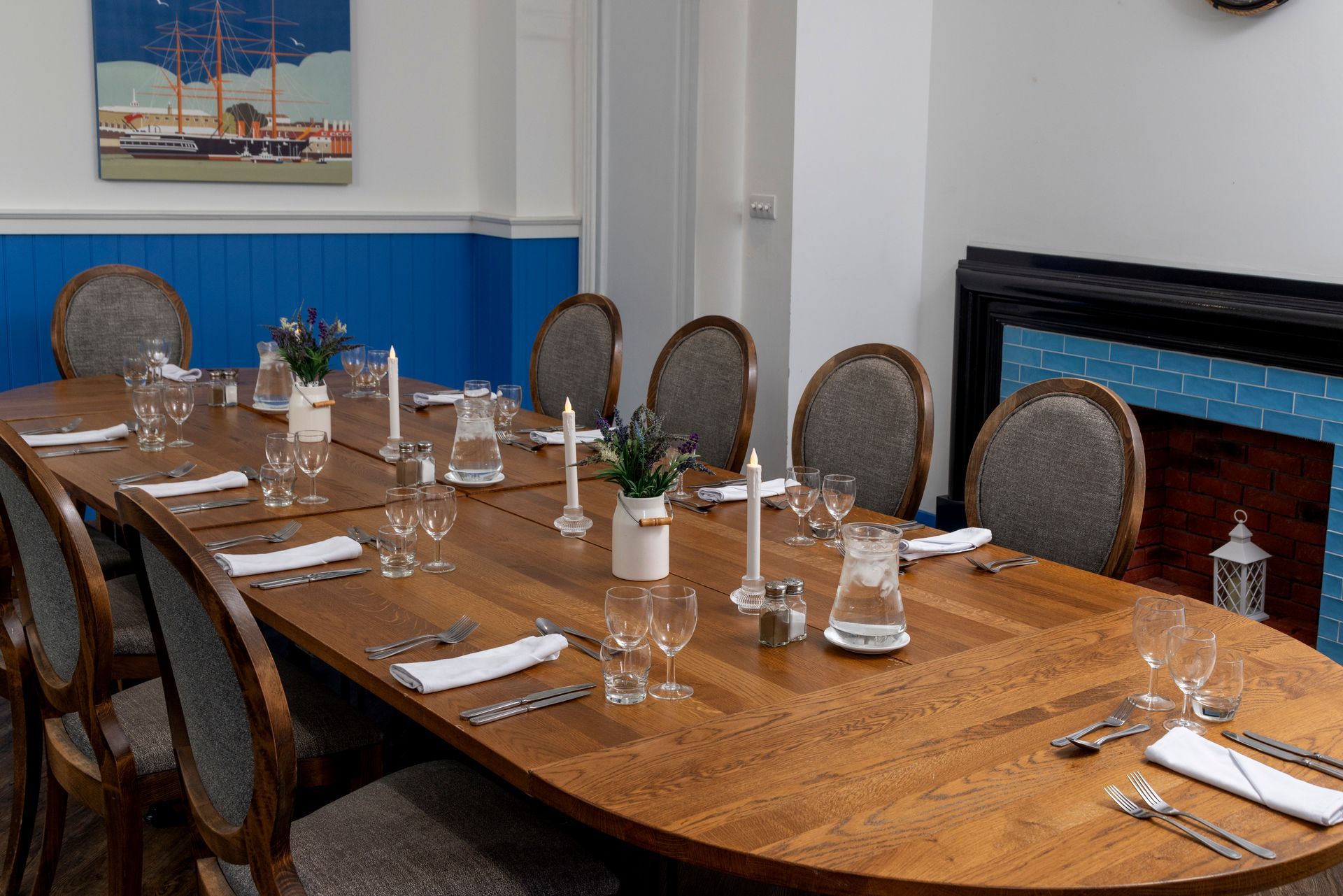 The Quarterdeck — intimate boardroom setting