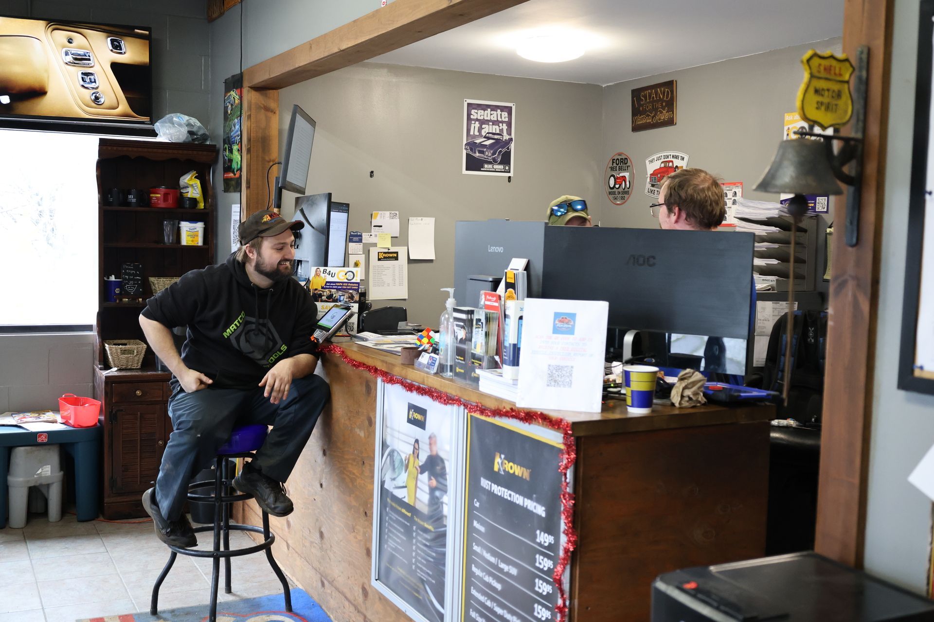 Front Desk Auto Shop | Kolb Family Automotive