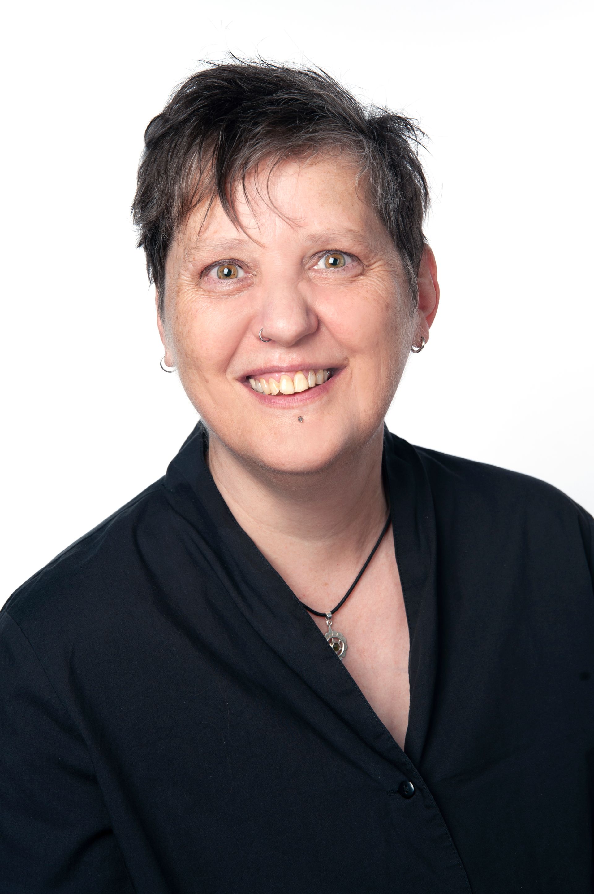 Yvonne Scharf