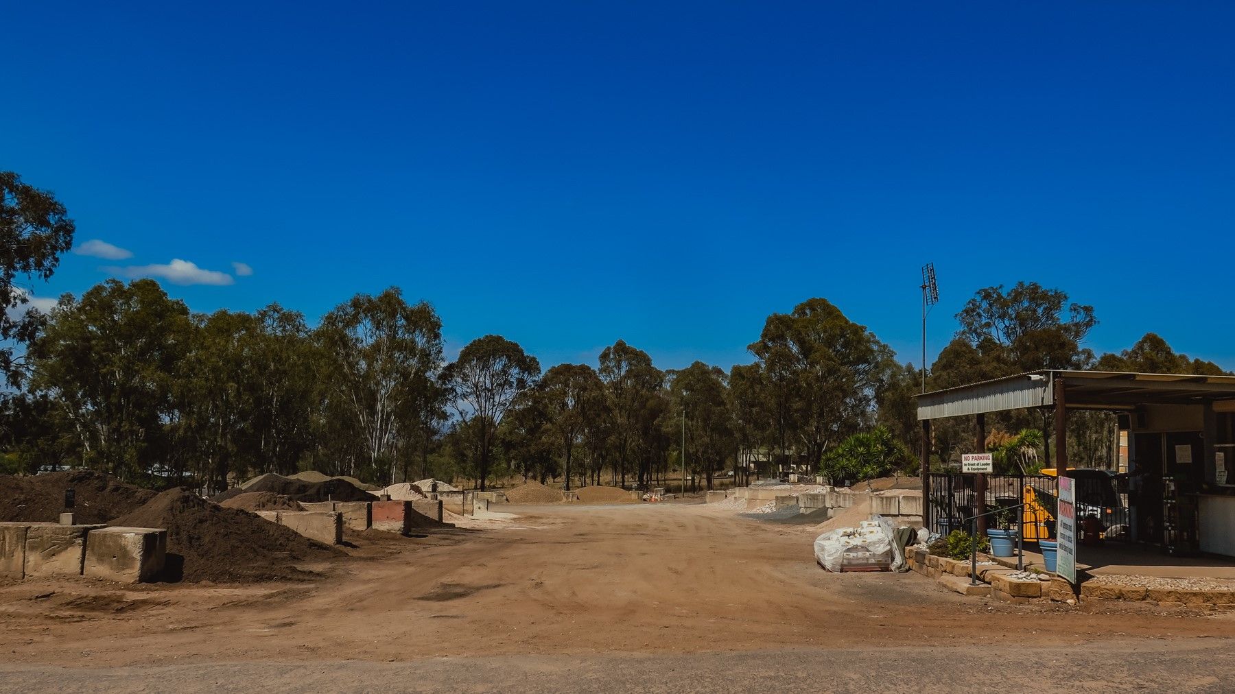 A pile of cinder blocks | Plainland, QLD | Laidley Landscaping Supplies