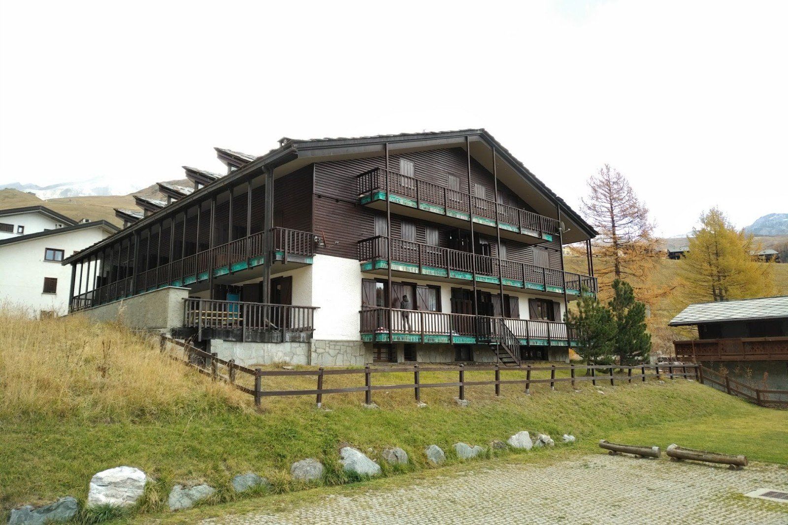 Picture of the side of the house where Martino is located