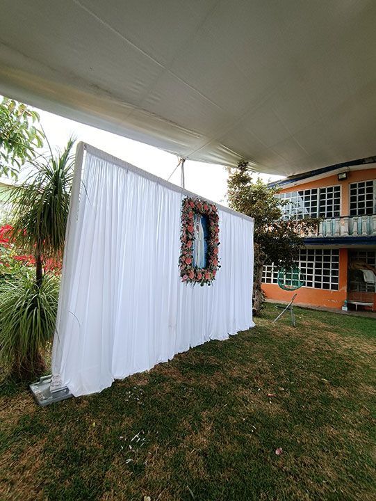 RENT & CELEBRATE - Muro de entelado