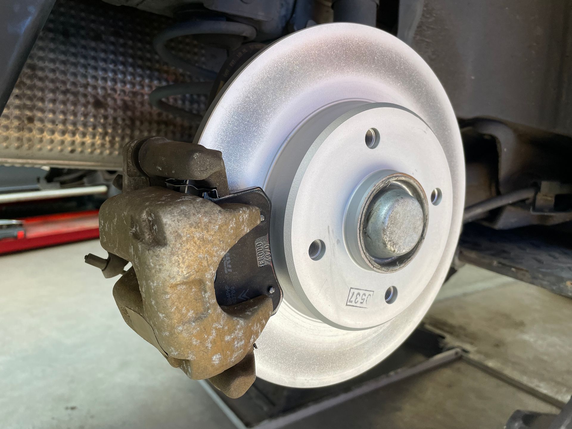 Remschijven vervangen Peugeot 208