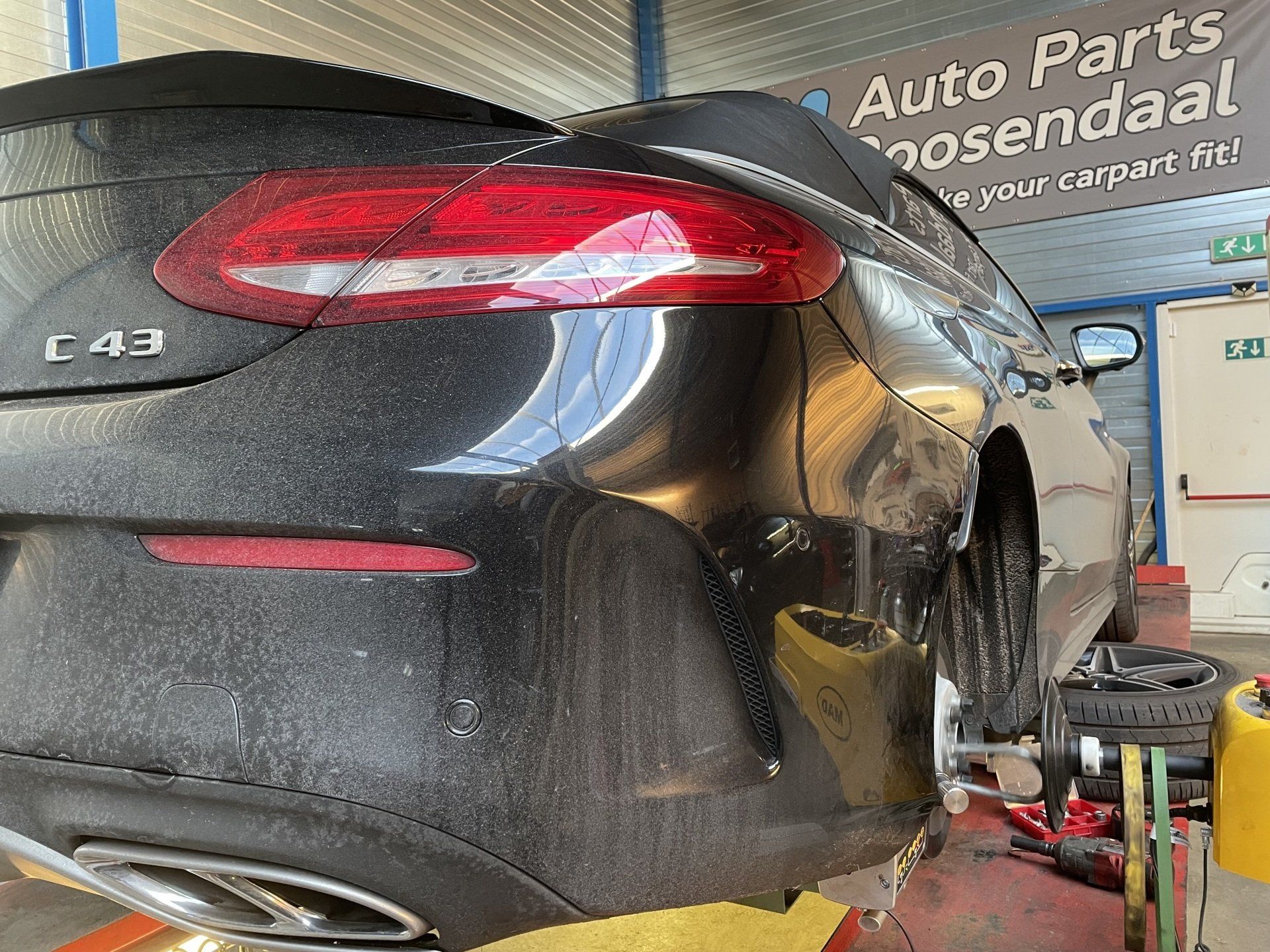 Kromme remschijven Mercedes C43 AMG