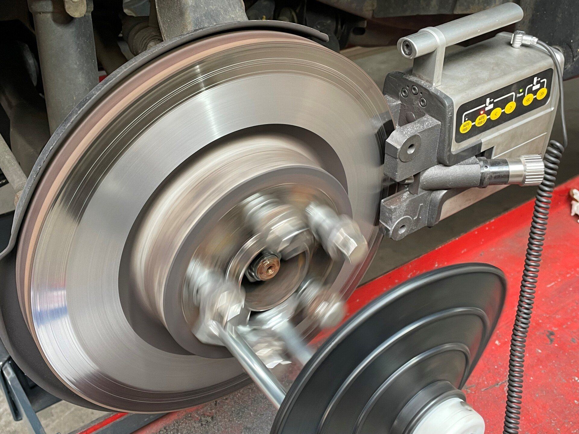 Remschijven afdraaien Land Rover Discovery