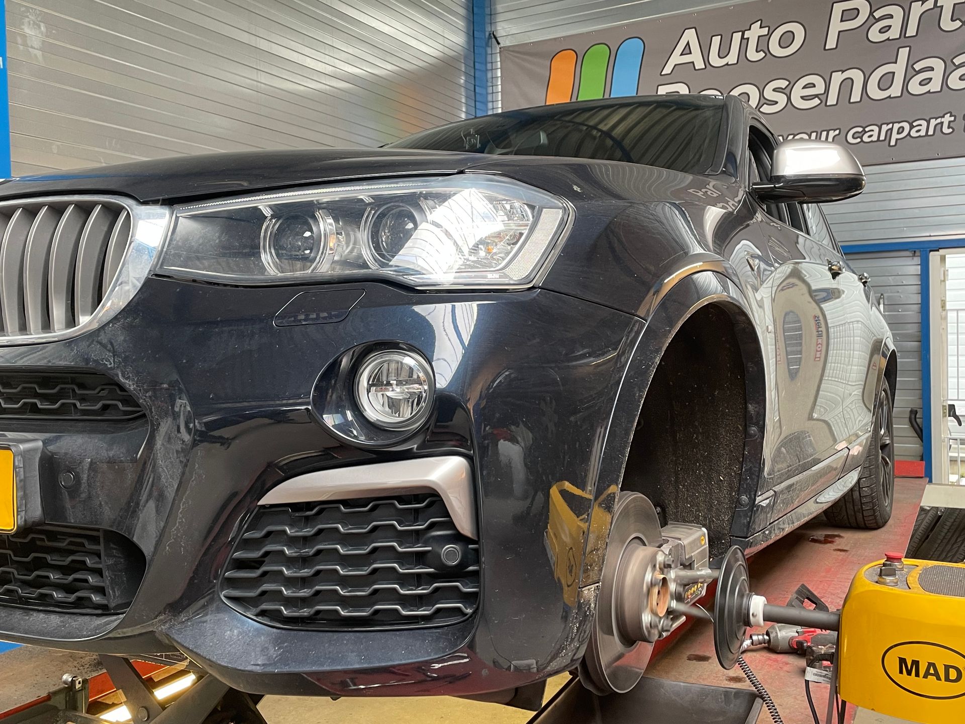 BMW X4 M40I F26 KROMME REMSCHIJVEN