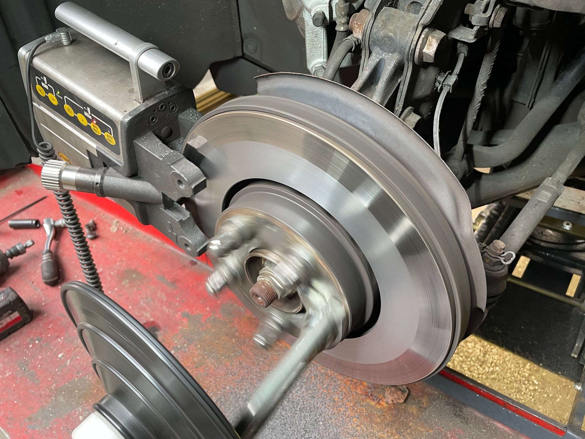 Remschijven afdraaien Mazda CX-5