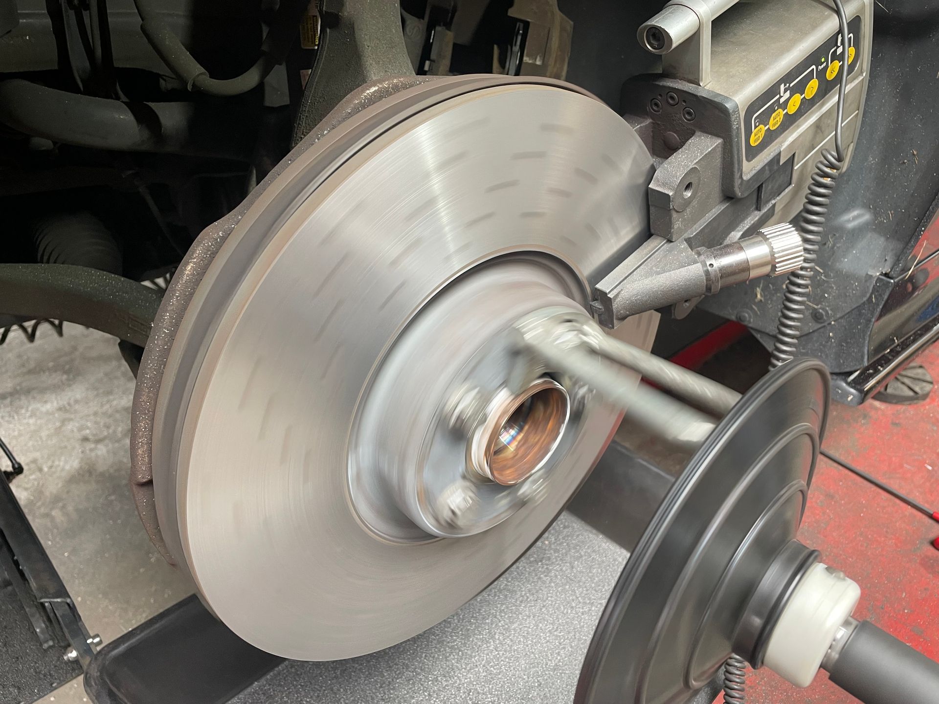 Remschijven afdraaien Mercedes-Benz E C238 Coupe