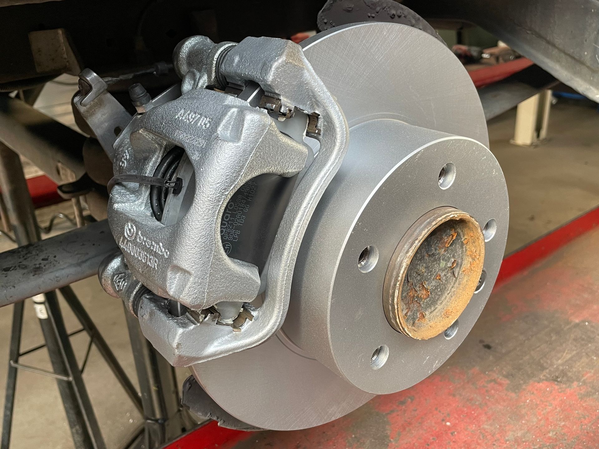 Renault Master nieuwe remschijven, remblokken en remklauwen achter