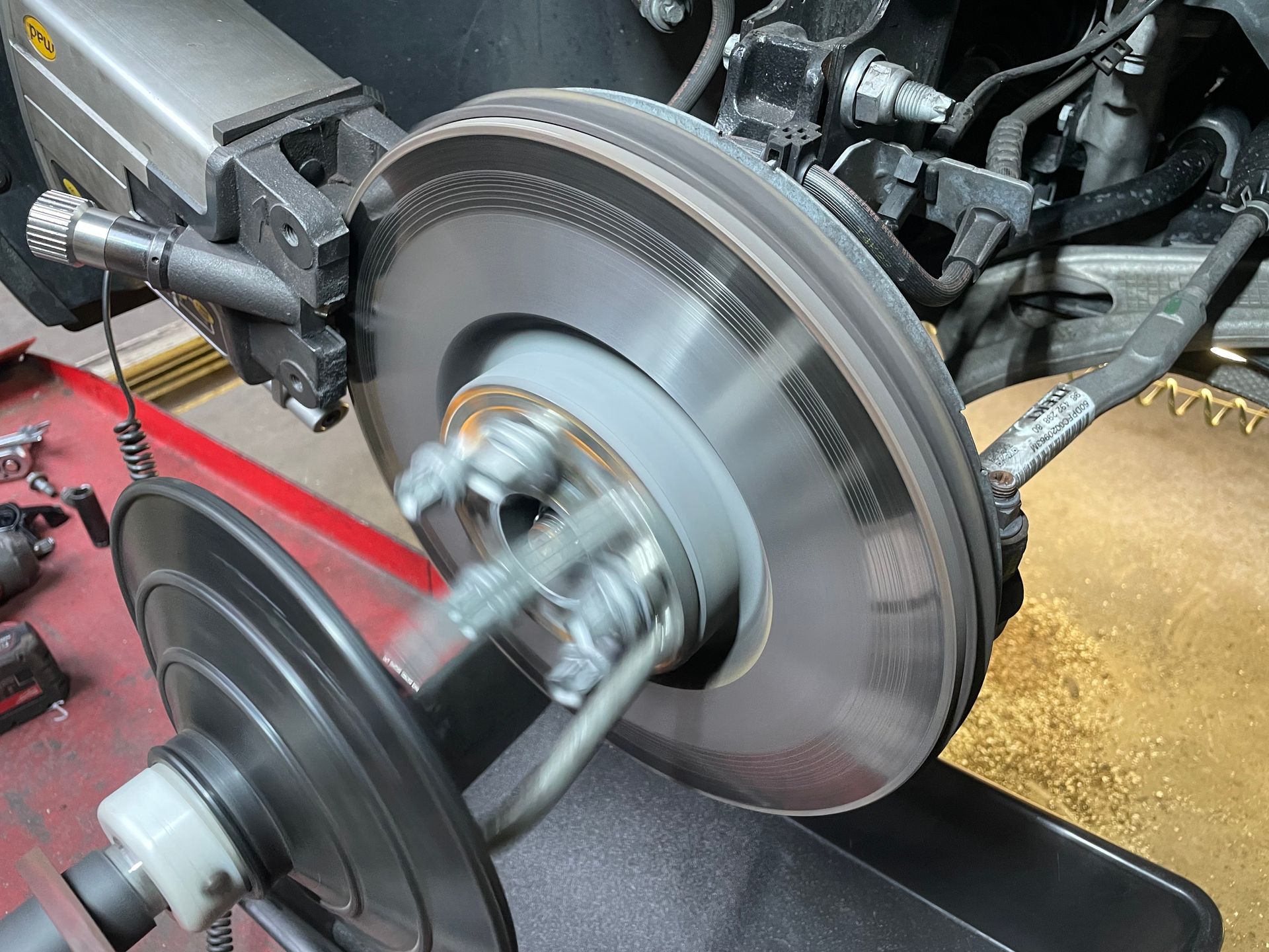 Remschijven afdraaien Peugeot 408 Hybrid