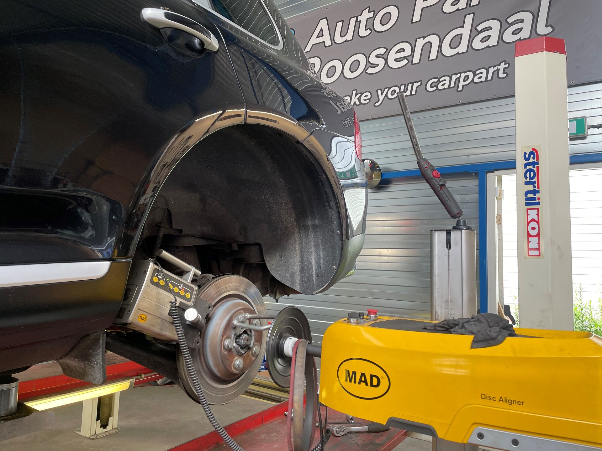 Kromme remschijven Porsche Cayenne achter