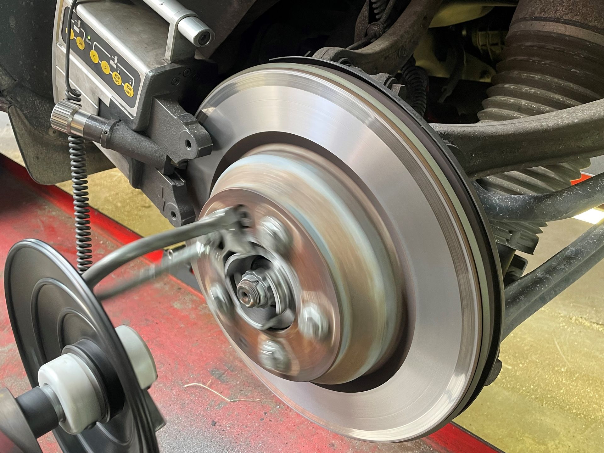 Remschijven afdraaien Porsche Cayenne achter