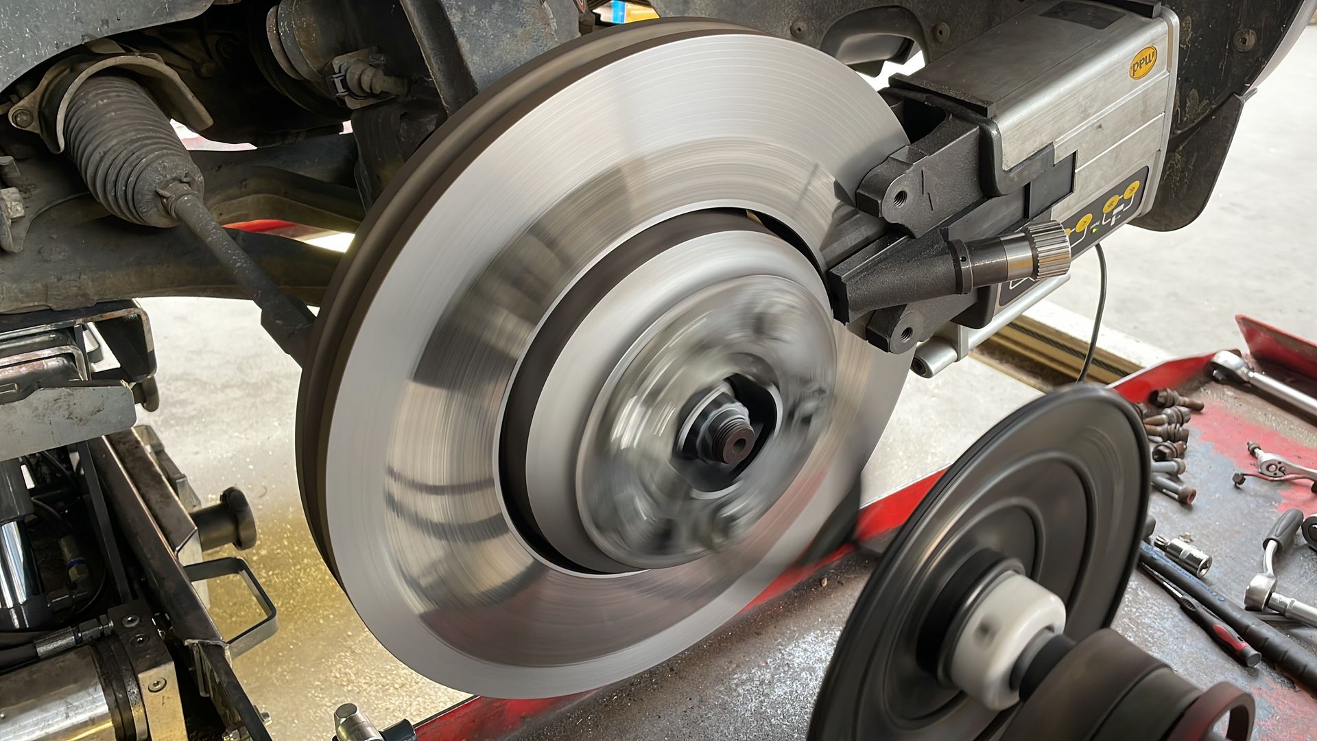 Remschijven afdraaien Porsche Cayenne