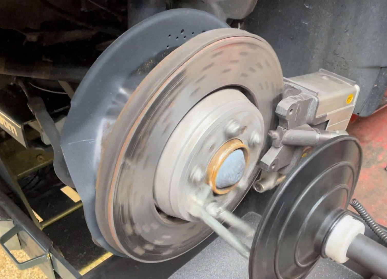 Remschijven afdraaien BMW E46 M3