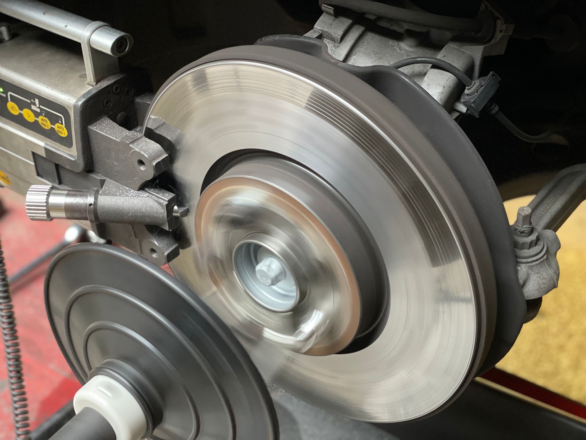 Remschijven afdraaien Mercedes CLA