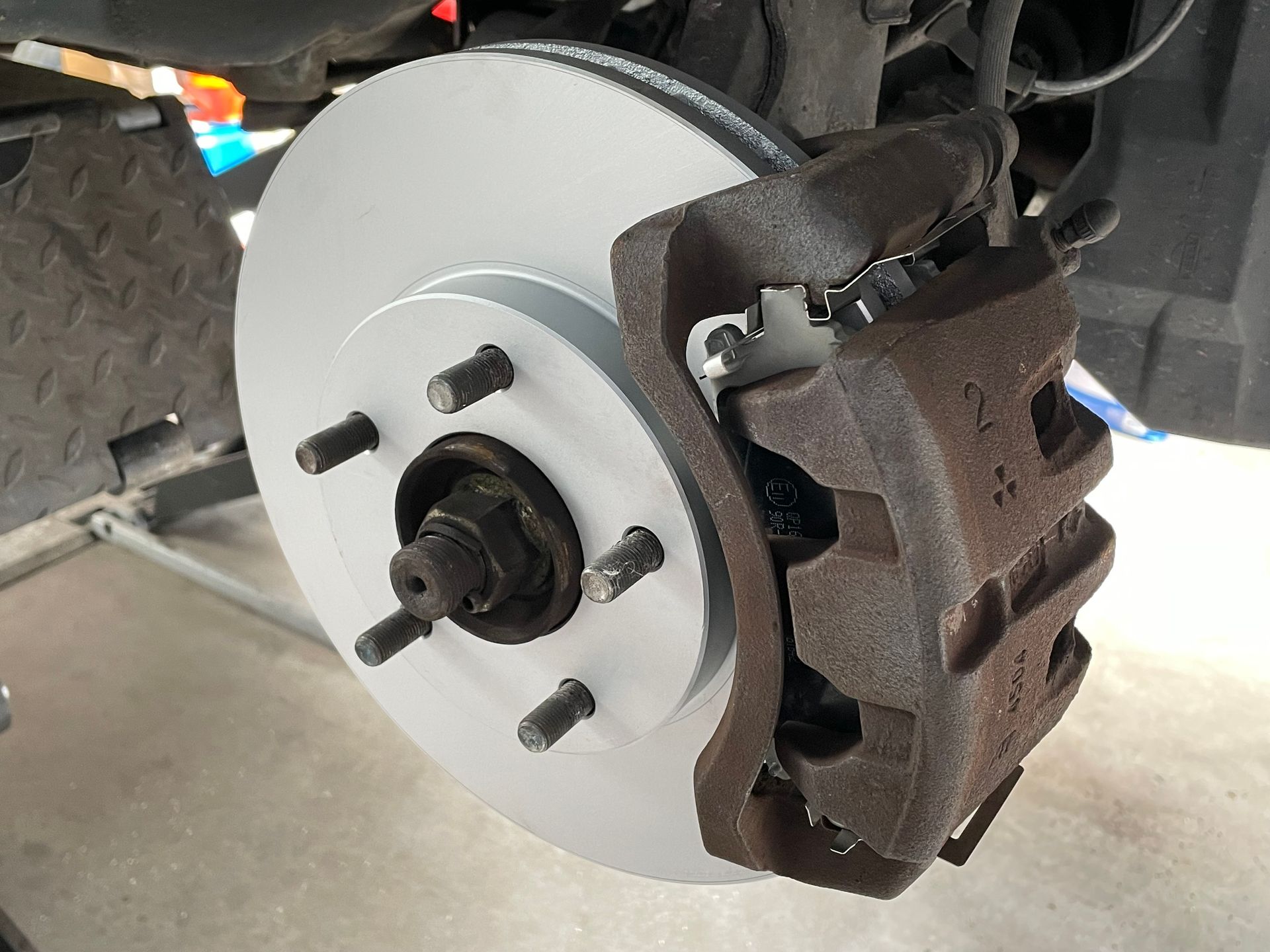 Nissan X-Trail remschijven en remblokken vervangen