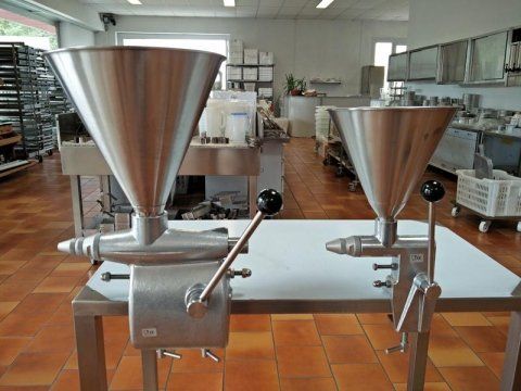 Hand-operated pastry filling machines