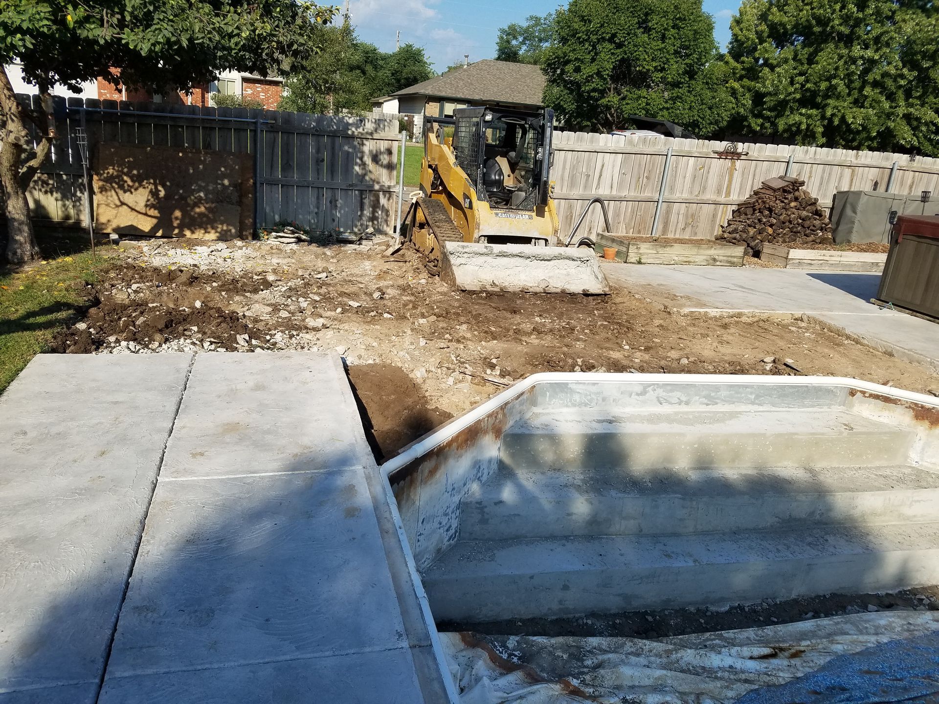 Constructing Swimming Pool — Wichita, KS — Platinum Pools Inc.