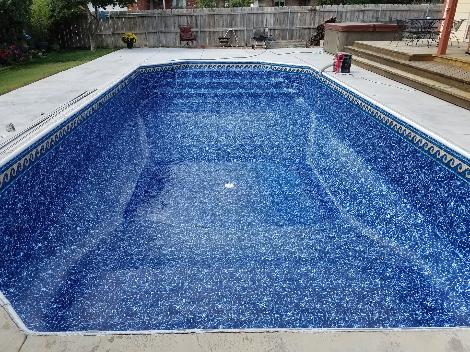 Swimming Pool With Clean Water — Wichita, KS — Platinum Pools Inc.