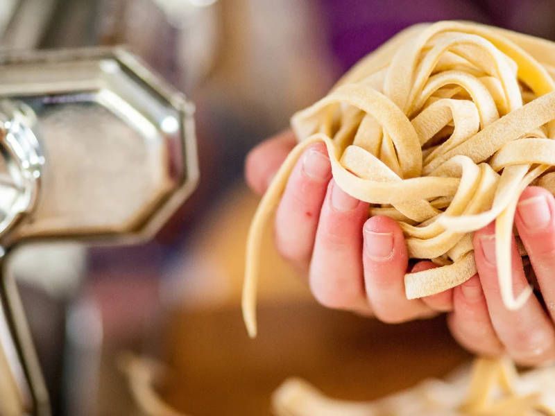 Workshop pasta maken (en Toscaanse wijn drinken) in Florence