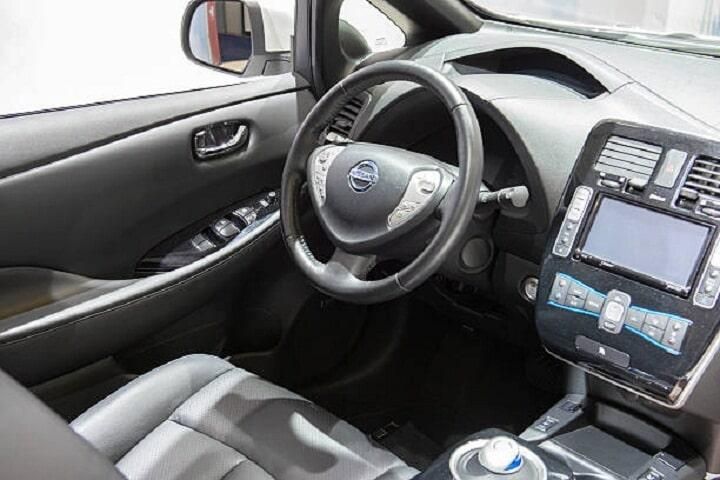 REFACCIONARIA HIKARI NISSAN - Nissan