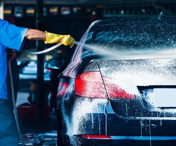 autolavaggio a mano