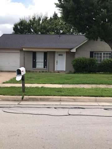 Shingle Roofing Of A House — Arlington, Texas — Fred Valdez Roofing Inc