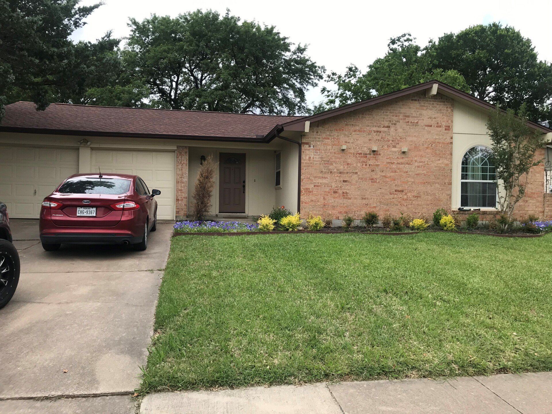House Exterior — Arlington, Texas — Fred Valdez Roofing Inc