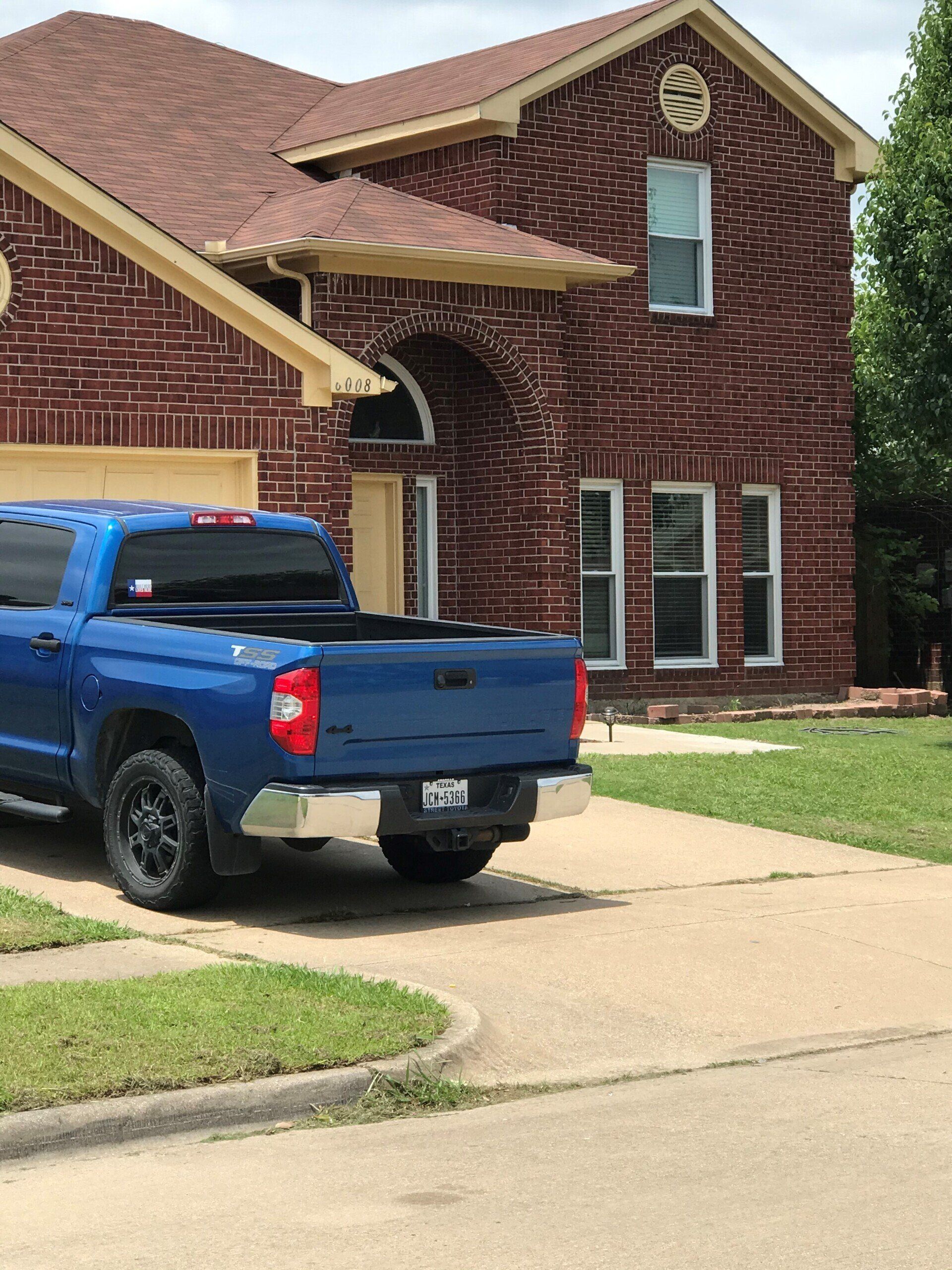 Clean Roof Of A House — Arlington, Texas — Fred Valdez Roofing Inc