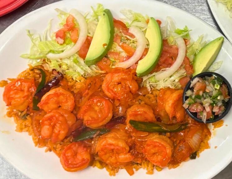 Shrimp ala naranja with rice and vegetables