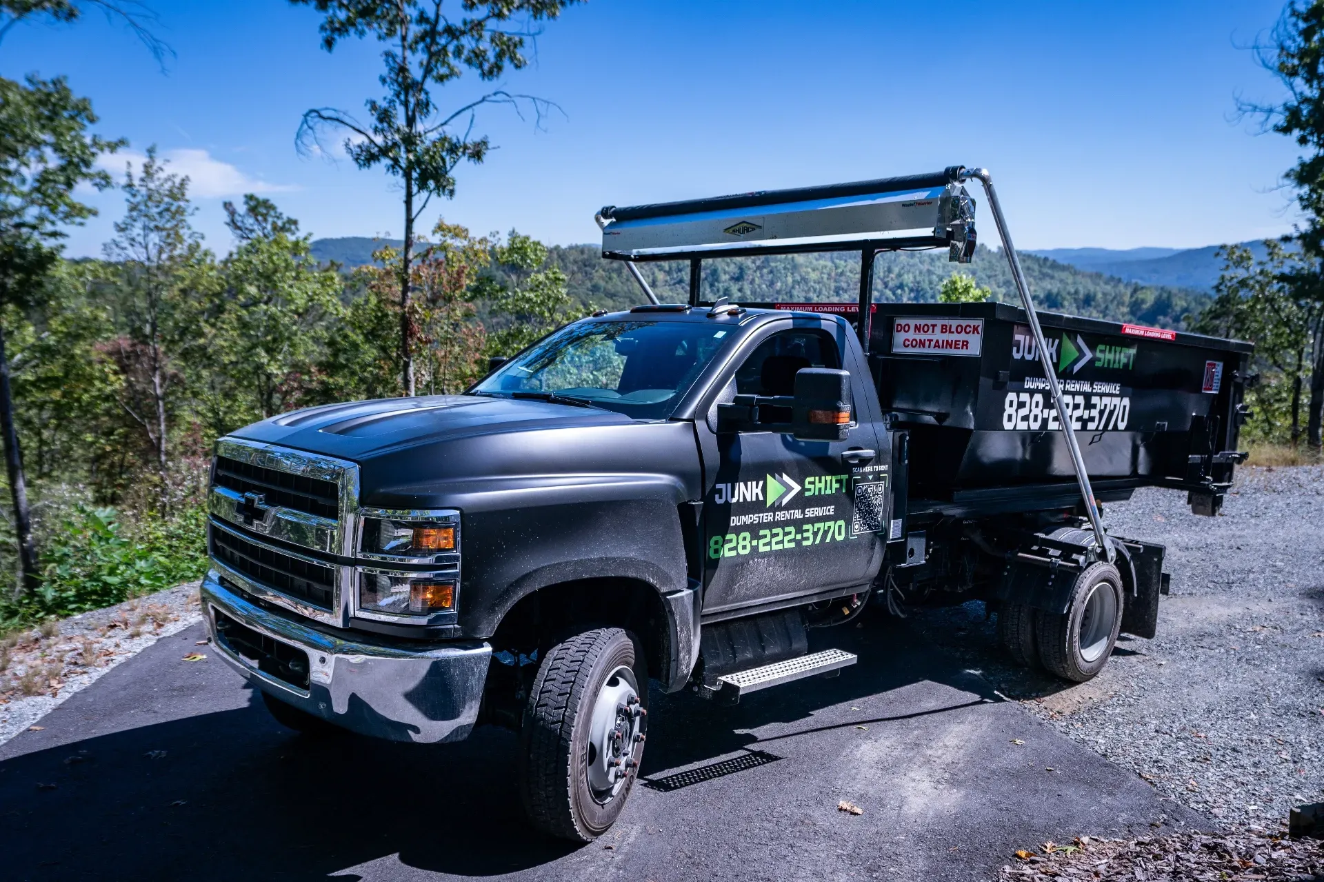 A graphic showing how to rent from swift dumpsters.