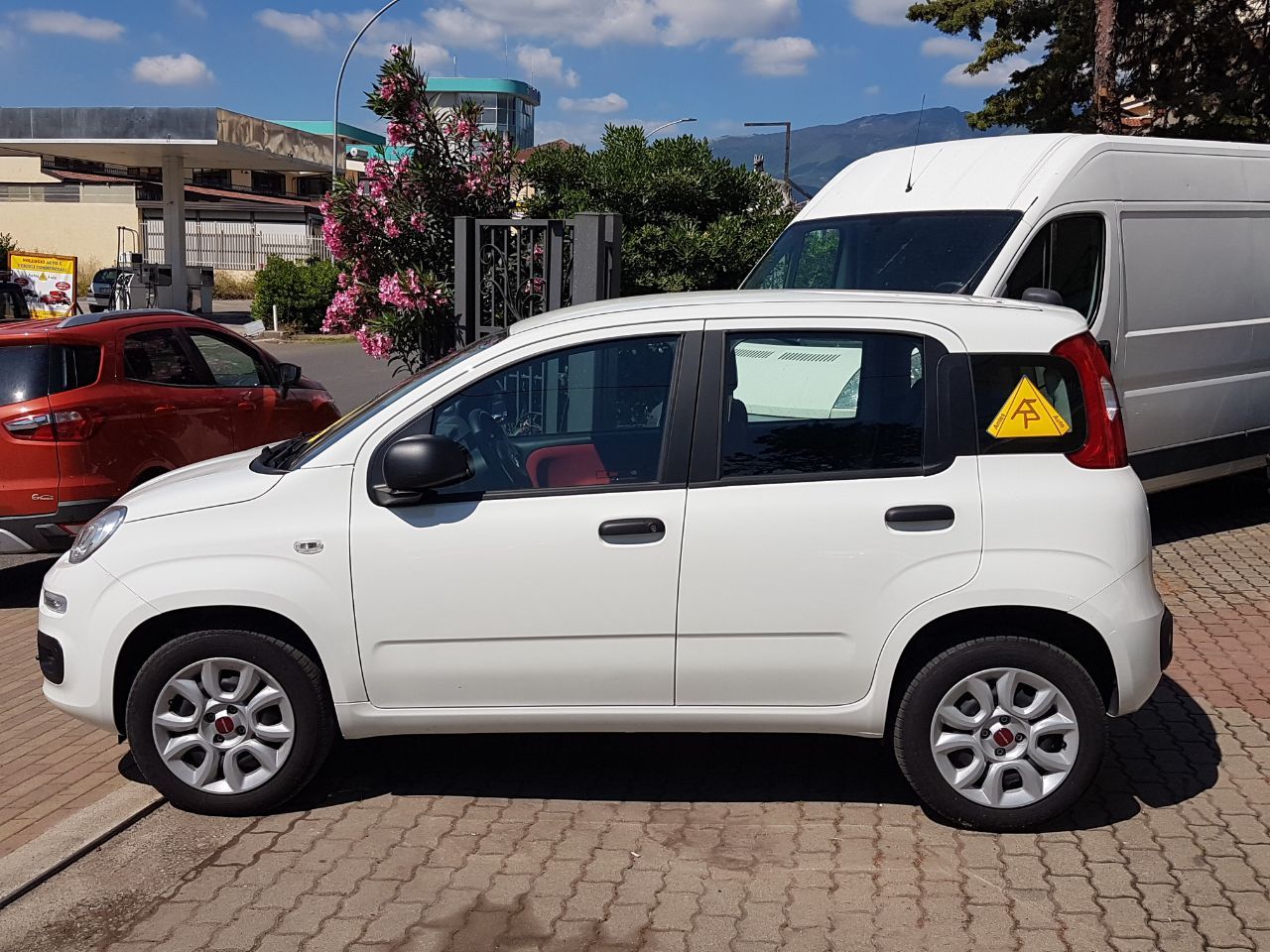 automobile Fiat Panda 900