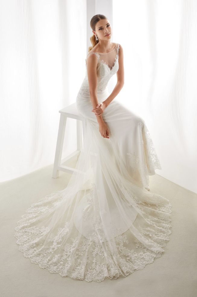 abito da sposa a sirena bianco