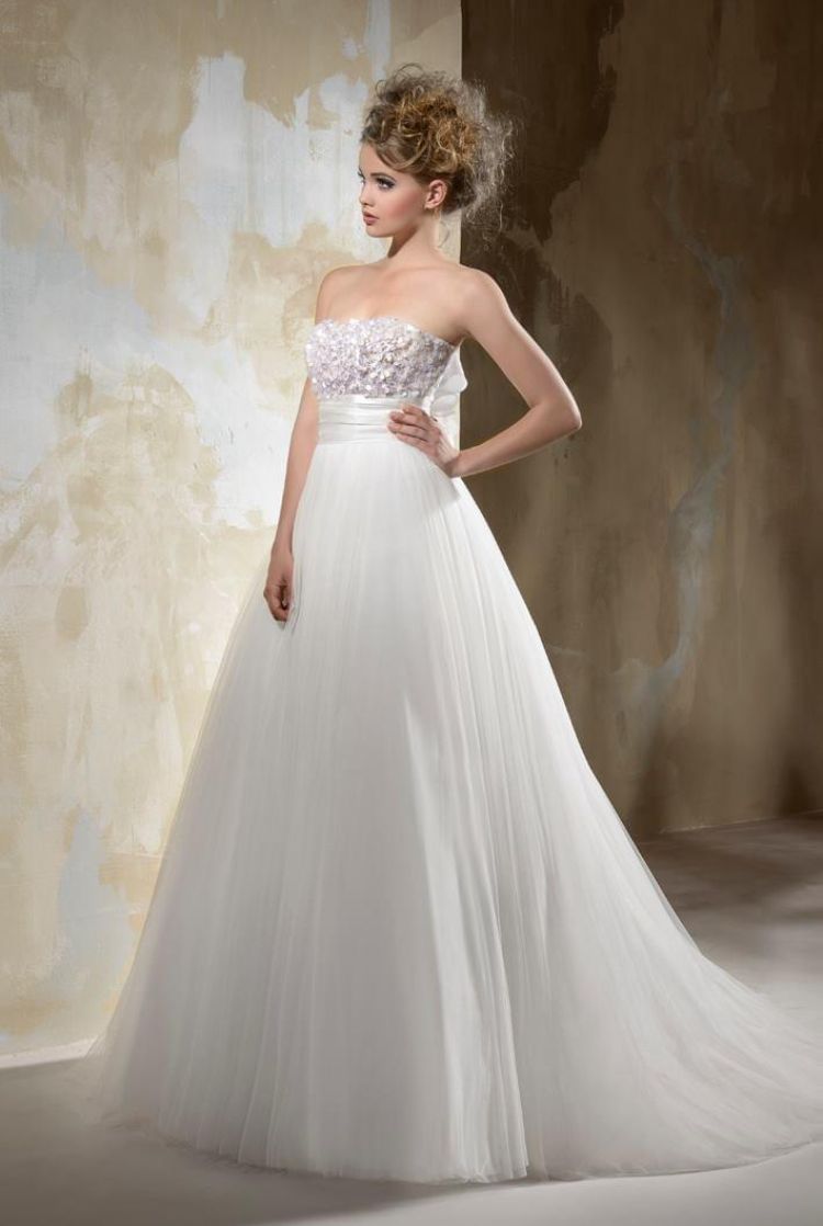 abito da sposa modello principessa