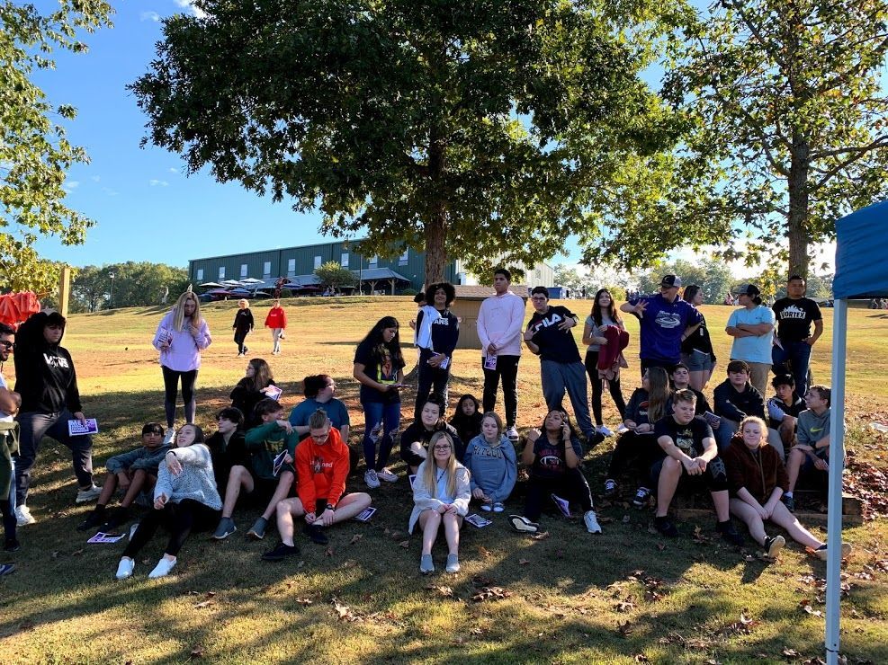 Image of UR Student Ministries worship service