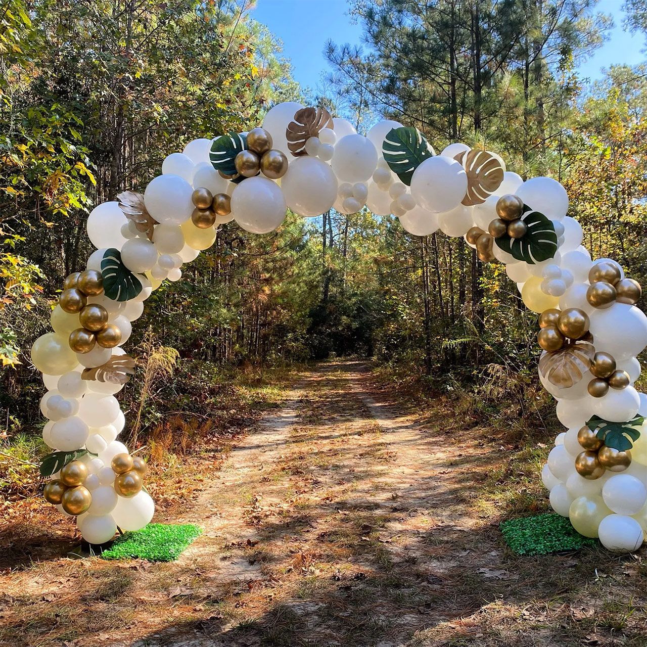 White Gold Party Theme Balloon — Port Neches, TX — Balloonyz