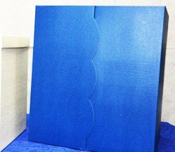 Busta cartone blu da regalo