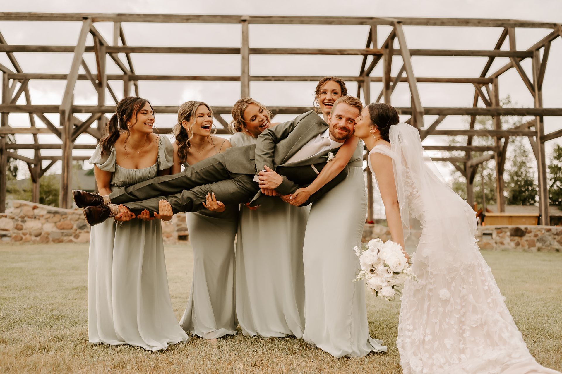 8 hour wedding timeline - shayna fearn photography - bridal party